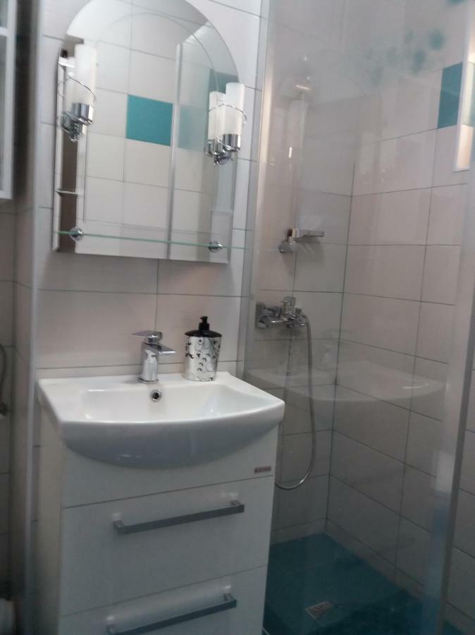 Apartament Elefant Tg. Ocna Lägenhet Tîrgu Ocna Exteriör bild